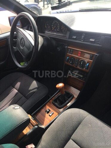 Mercedes E 200 1995, 357,999 km - 2.0 l - Bakı
