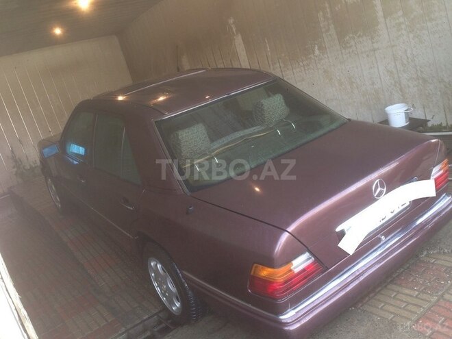 Mercedes E 200 1993, 322,095 km - 2.0 л - Xırdalan