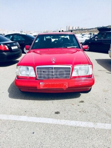 Mercedes E 200 1995, 3,999,999 km - 2.0 l - Bakı
