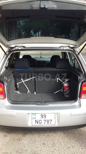 Volkswagen Golf 2003, 136,000 km - 1.6 l - Bakı