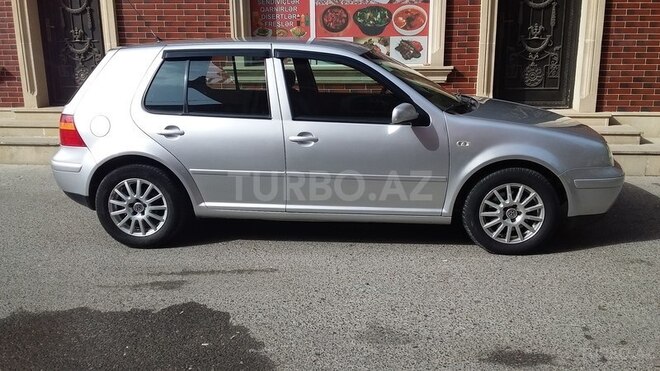Volkswagen Golf 2003, 136,000 km - 1.6 l - Bakı