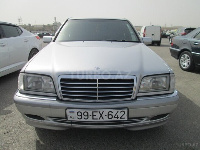 Mercedes C 200 2000, 147,000 km - 2.0 l - Bakı
