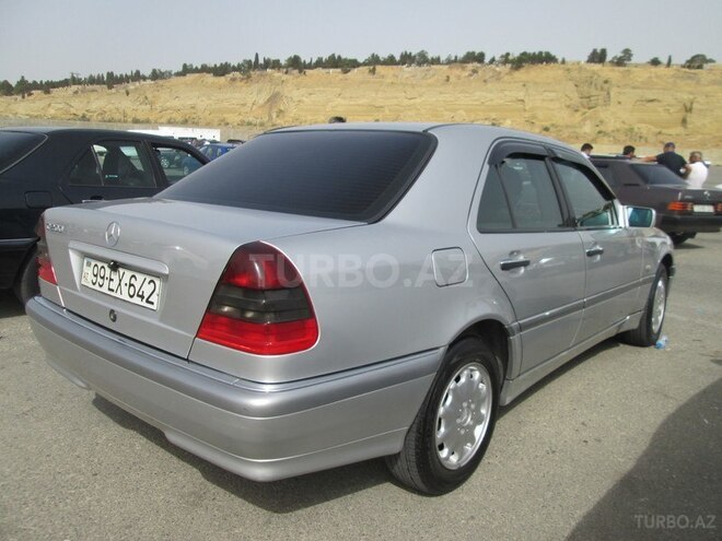 Mercedes C 200 2000, 147,000 km - 2.0 l - Bakı