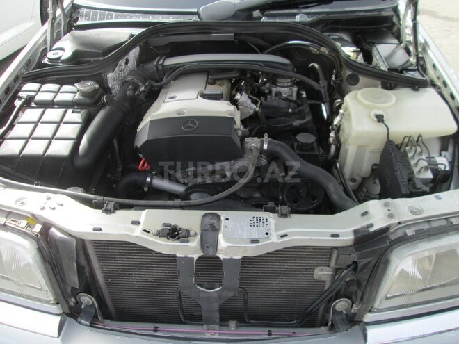Mercedes C 200 2000, 147,000 km - 2.0 l - Bakı