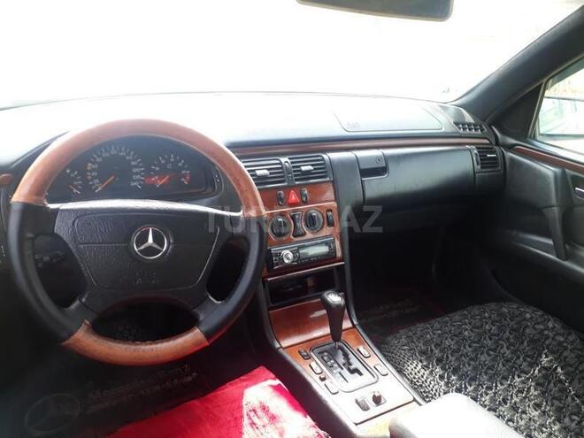 Mercedes E 200 1999, 250,000 km - 2.0 l - Bakı