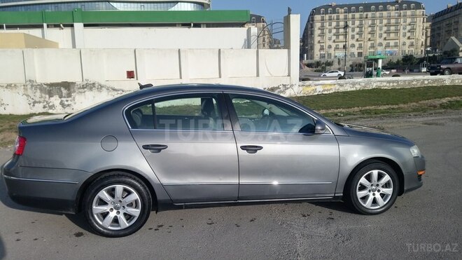 Volkswagen Passat 2005, 25,000 km - 2.0 l - Bakı