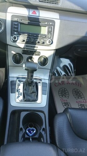 Volkswagen Passat 2005, 25,000 km - 2.0 l - Bakı