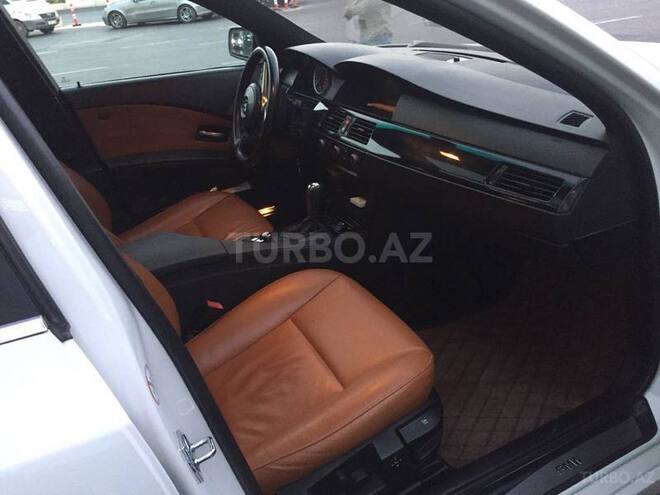 BMW 520 2003, 240,000 km - 2.0 l - Bakı