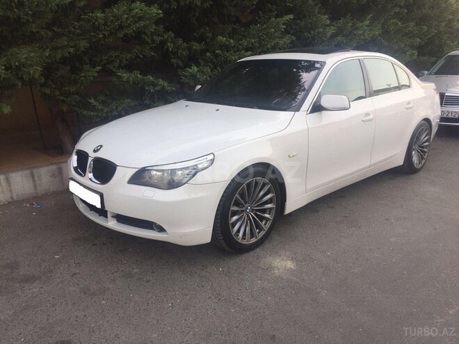 BMW 520 2003, 240,000 km - 2.0 l - Bakı