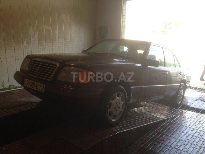 Mercedes E 200 1993, 322,097 km - 2.0 л - Xırdalan