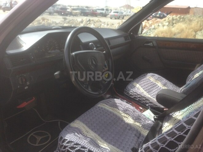 Mercedes E 200 1993, 322,097 km - 2.0 л - Xırdalan