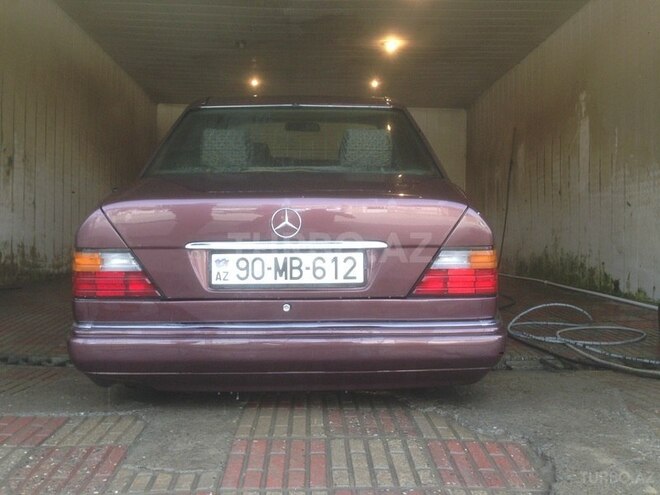 Mercedes E 200 1993, 322,097 km - 2.0 л - Xırdalan