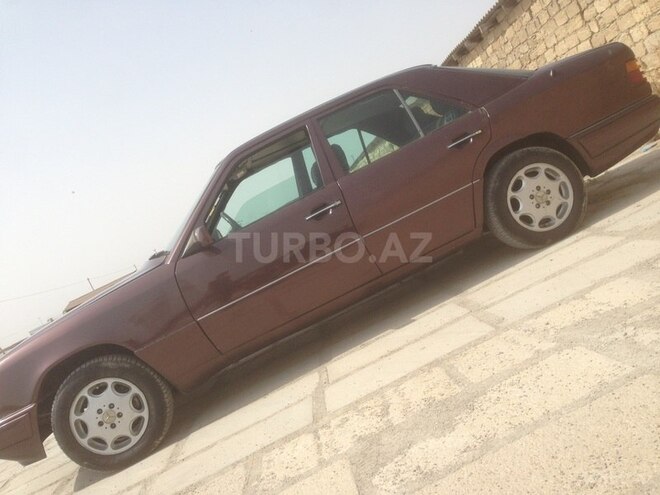Mercedes E 200 1993, 322,097 km - 2.0 л - Xırdalan