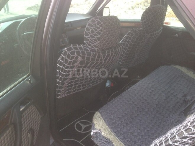 Mercedes E 200 1993, 322,097 km - 2.0 л - Xırdalan
