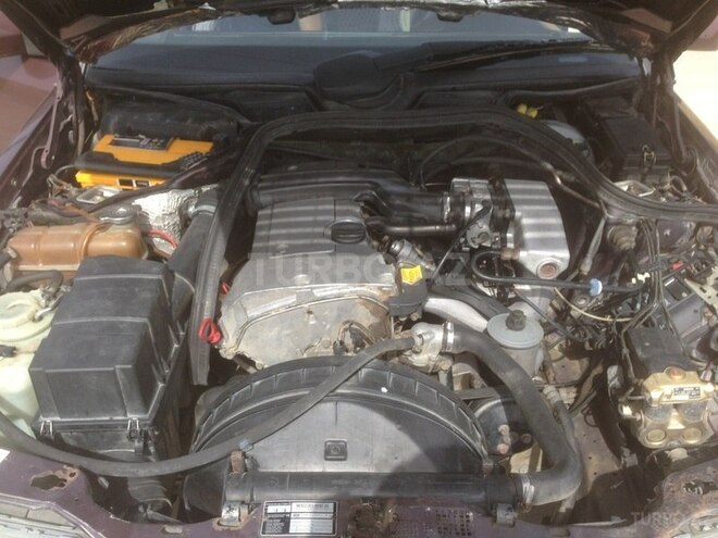 Mercedes E 200 1993, 322,097 km - 2.0 л - Xırdalan
