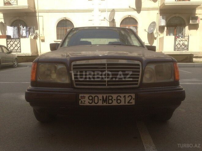Mercedes E 200 1993, 322,097 km - 2.0 л - Xırdalan