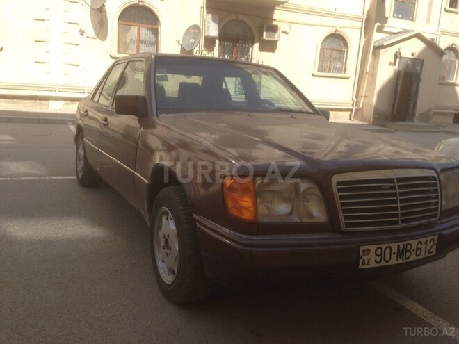 Mercedes E 200 1993, 322,097 km - 2.0 л - Xırdalan
