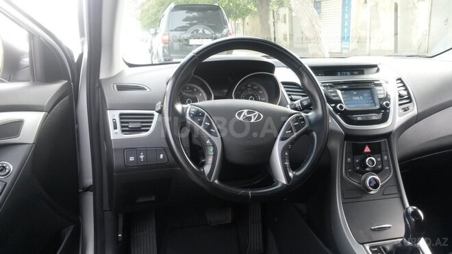 Hyundai Elantra 2015, 38,500 km - 1.8 l - Bakı