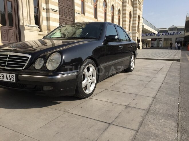 Mercedes E 280 2001, 358,500 km - 2.8 l - Bakı