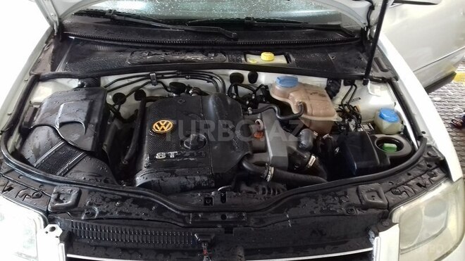 Volkswagen Passat 2003, 185,000 km - 1.8 l - Bakı