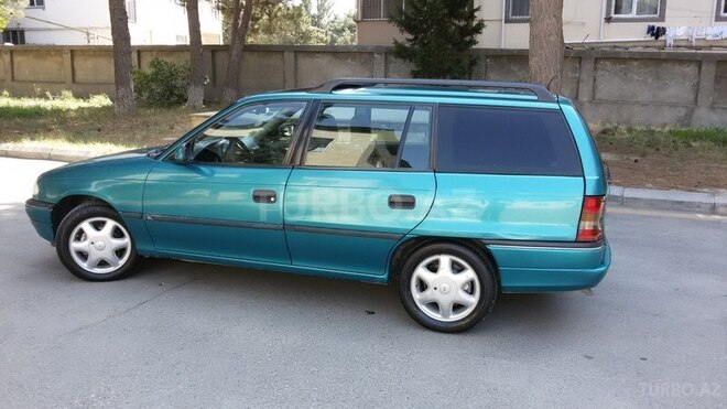 Opel Astra 1995, 23,123 km - 2.0 l - Bakı