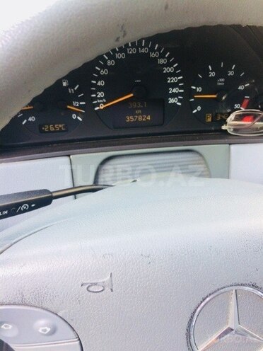 Mercedes E 270 2000, 355,765 km - 2.7 л - Bakı