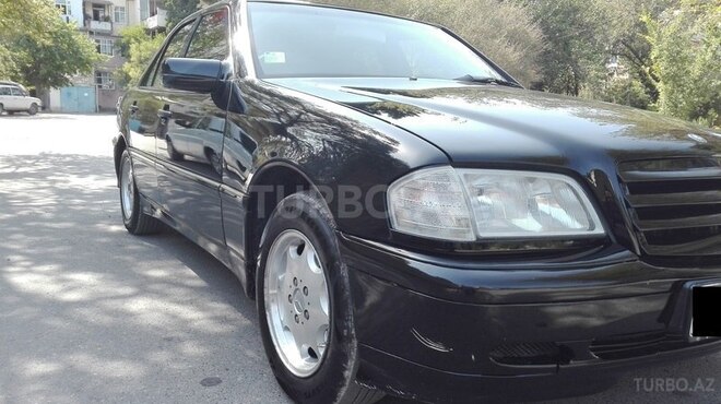 Mercedes C 230 1999, 220,000 km - 2.3 l - Sumqayıt