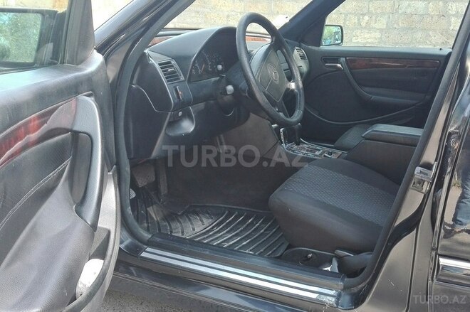 Mercedes C 230 1999, 220,000 km - 2.3 l - Sumqayıt