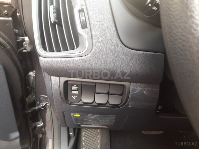 Kia Rio 2015, 4,335 km - 1.4 l - Sumqayıt