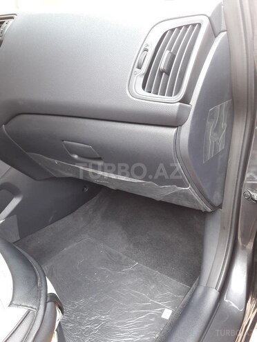 Kia Rio 2015, 4,335 km - 1.4 l - Sumqayıt