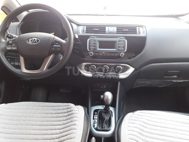 Kia Rio 2015, 4,335 km - 1.4 l - Sumqayıt