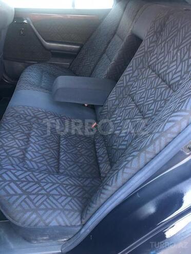 Mercedes C 180 1995, 215,000 km - 1.8 l - Bakı