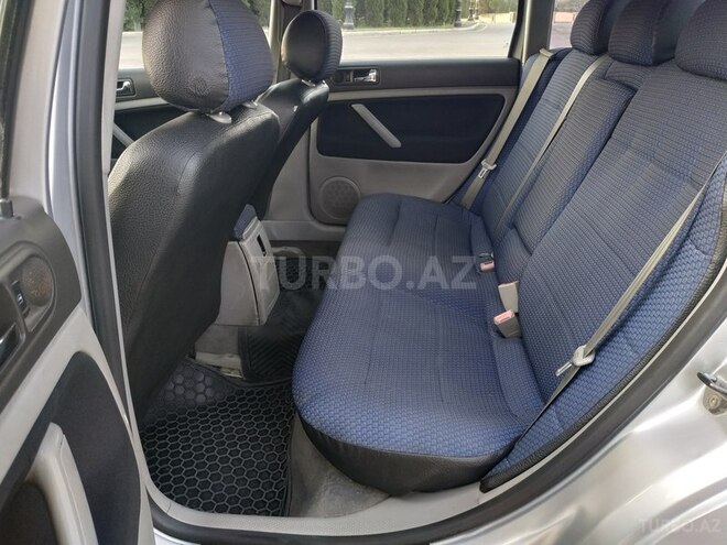 Volkswagen Passat 2003, 180,356 km - 1.8 l - Gəncə