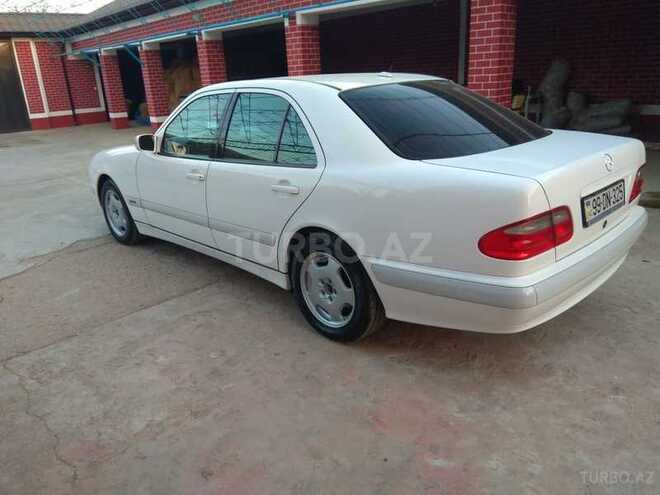 Mercedes E 280 2000, 166,000 km - 2.8 l - Masallı