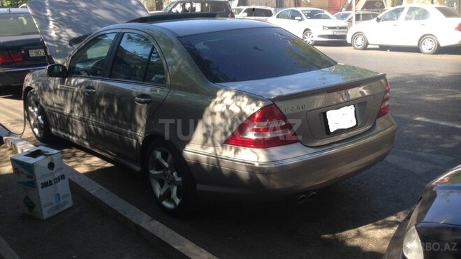 Mercedes C 230 2006, 220,000 km - 2.5 l - Bakı
