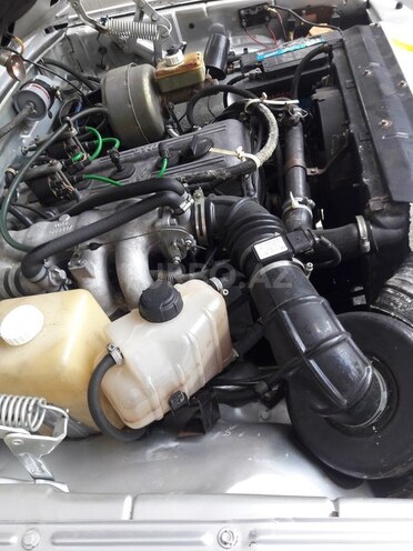 GAZ 3110 2003, 142,000 km - 2.4 l - Sumqayıt