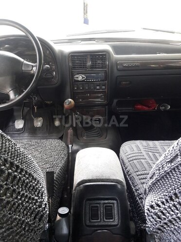 GAZ 3110 2003, 142,000 km - 2.4 l - Sumqayıt