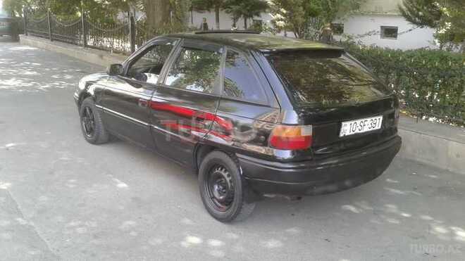 Opel Astra 1993, 173,000 km - 1.6 l - Bakı