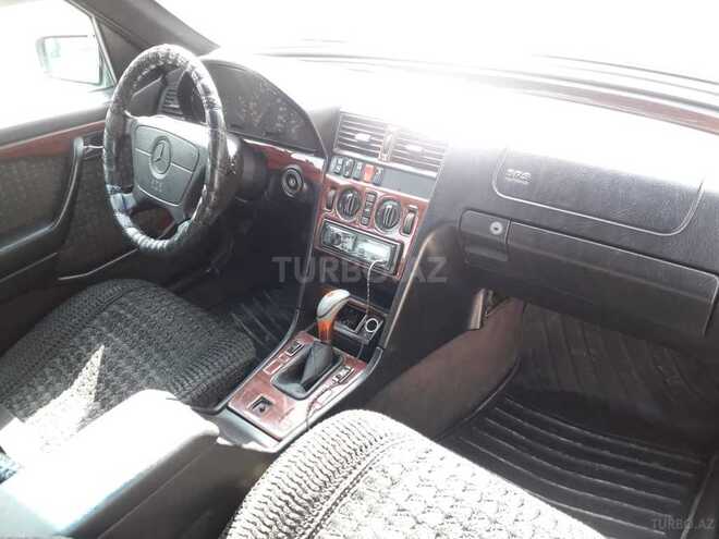 Mercedes C 220 1995, 258,000 km - 2.2 l - Bakı