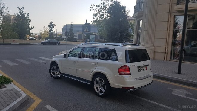Mercedes GL 550 2010, 98,000 km - 5.5 l - Bakı