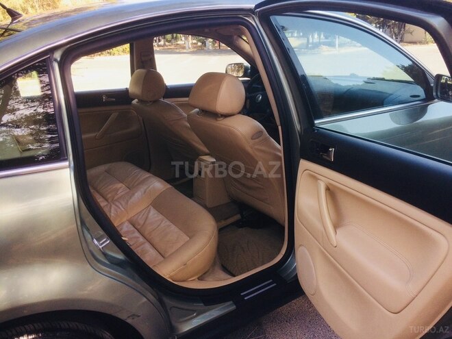 Volkswagen Passat 2002, 235,000 km - 1.8 l - Sumqayıt