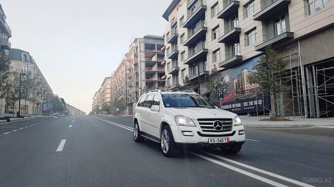 Mercedes GL 550 2010, 98,000 km - 5.5 l - Bakı