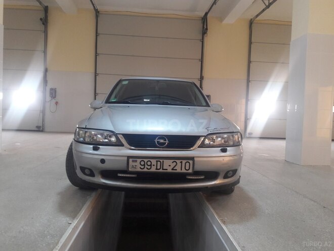 Opel Vectra 1999, 305,000 km - 2.0 l - Bakı