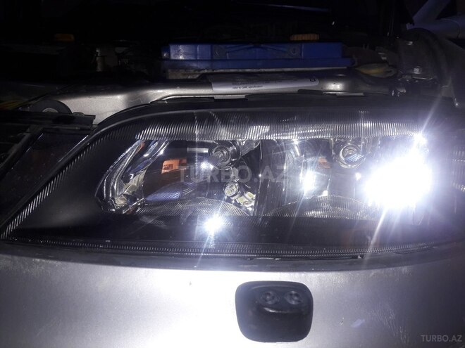 Opel Vectra 1999, 305,000 km - 2.0 l - Bakı