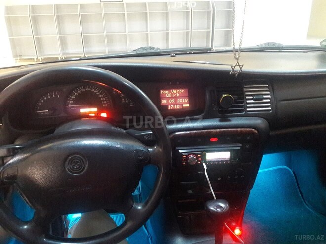 Opel Vectra 1999, 305,000 km - 2.0 l - Bakı