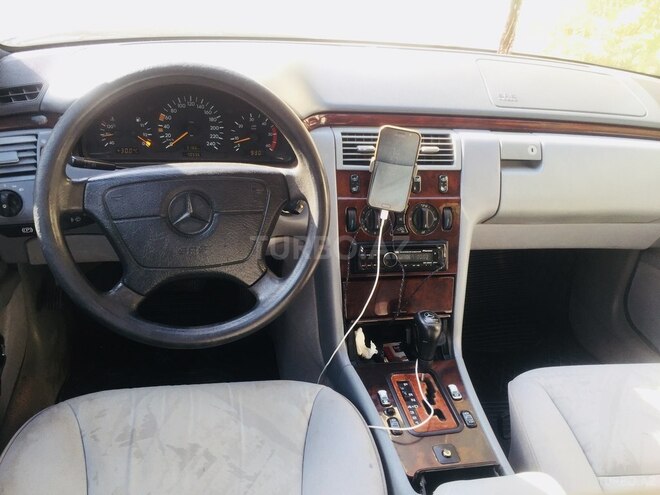 Mercedes E 200 1997, 387,000 km - 2.0 l - Bakı