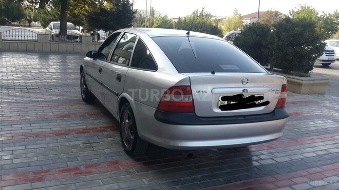 Opel Vectra 1998, 258,000 km - 1.8 l - Sumqayıt