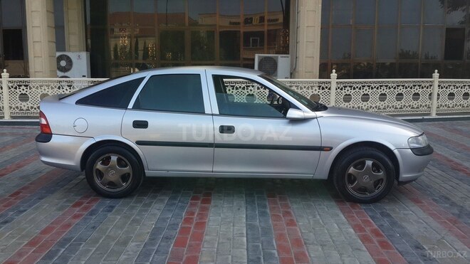 Opel Vectra 1998, 258,000 km - 1.8 l - Sumqayıt