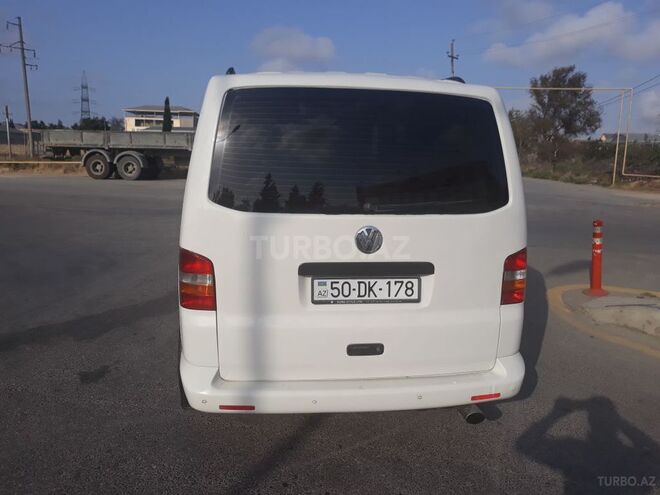 Volkswagen Multivan 2006, 235,625 km - 1.9 l - Bakı