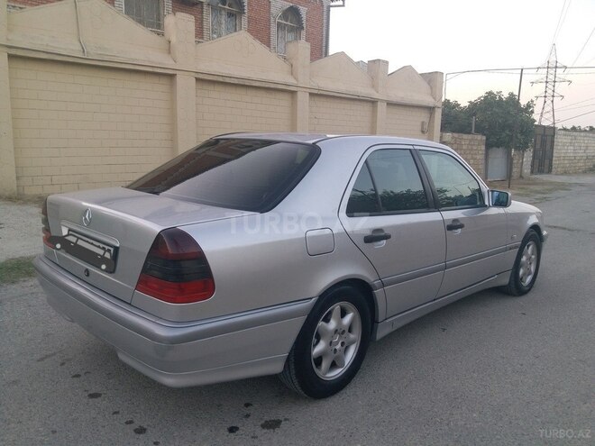 Mercedes C 220 2000, 392,440 km - 2.2 l - Sumqayıt